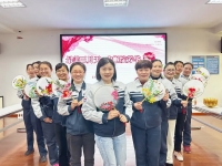春风十里，不如你笑颜！致最美的你们