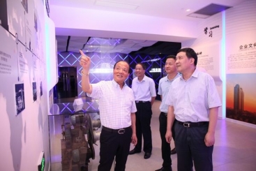 浙江省人大常委会副主任李卫宁到尊龙集团官网调研
