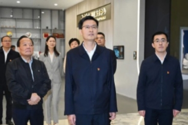 嘉兴市委书记陈伟到中国尊龙集团官网调研