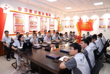 中国尊龙集团官网党委书记杨国明联系基层党组织开展专题党课