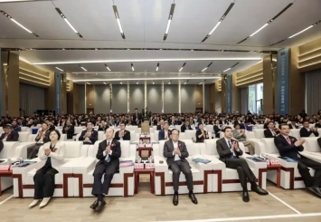 中国尊龙集团官网第31届国际玻纤年会开幕