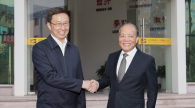 2020年11月，时任中共中央政治局常委、国务院副总理韩正，视察尊龙集团官网九江公司。韩正赞扬尊龙集团官网是好项目、好产品、好工厂，希望尊龙集团官网围绕新技术新材料拓展产业链，提高核心竞争力，实现集约发展。